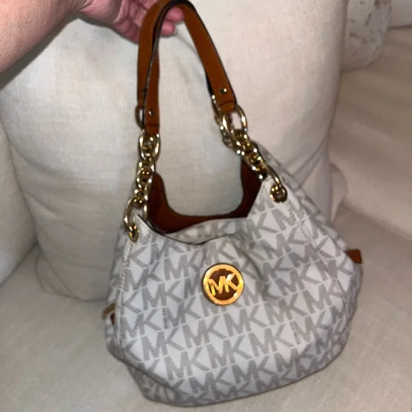 Michael Kors Cream and Brown Shoulder Bag USED!!!! In great condition!!!! - Picture 8 of 8